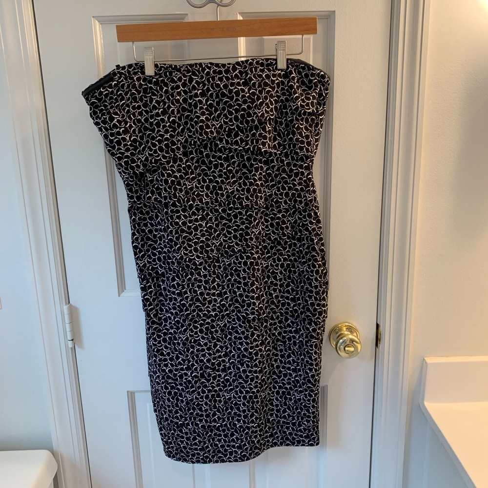 Strapless black and white dress